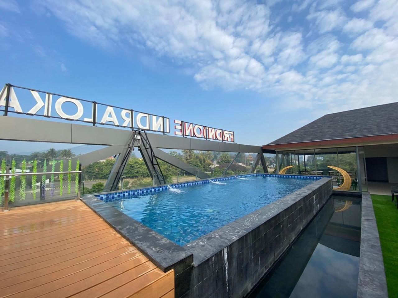 Front One Resort Indraloka Temanggung Exteriér fotografie